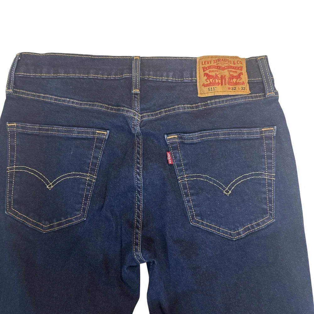 Levi's 511 Slim Fit jeans in a dark wash with a W32 L32‎ Water Less